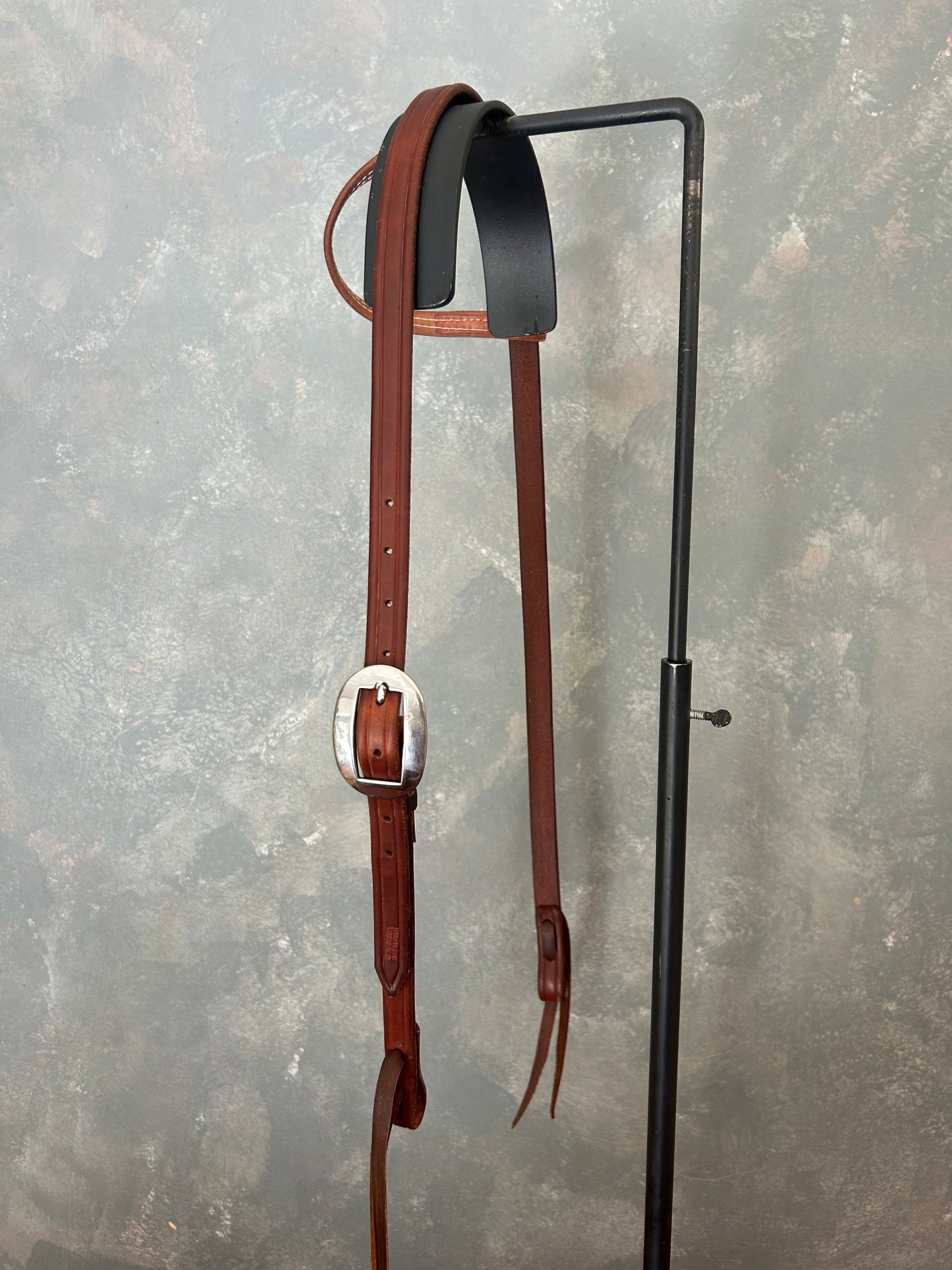 Cowboy Tie Sliding Ear (single cheek)